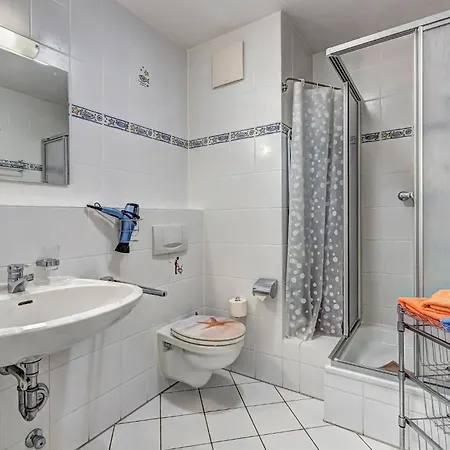 Regina Maris 100 M Zum Bansin Heringsdorf (Usedom)